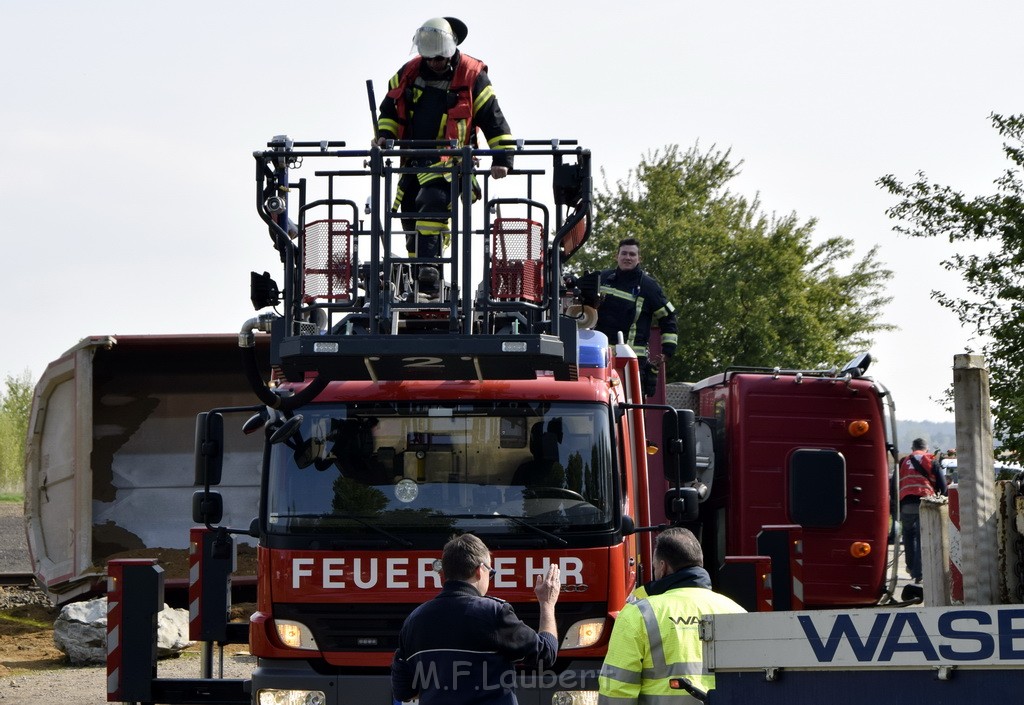 Schwerer VU LKW Zug Bergheim Kenten Koelnerstr P265.JPG - Miklos Laubert